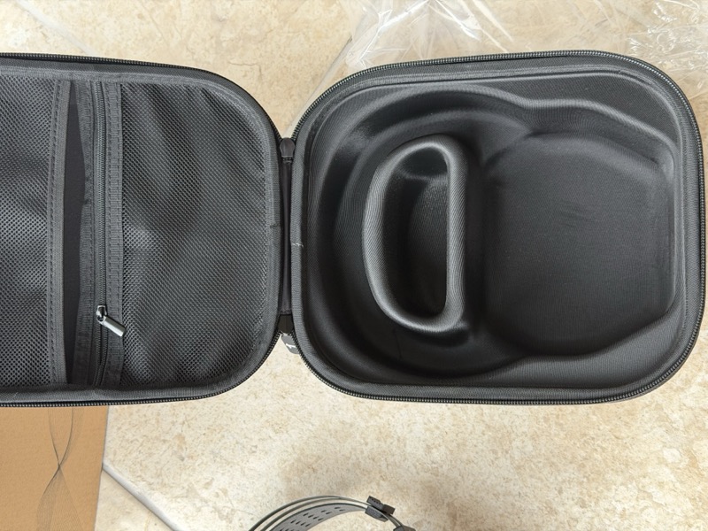 empty case interior