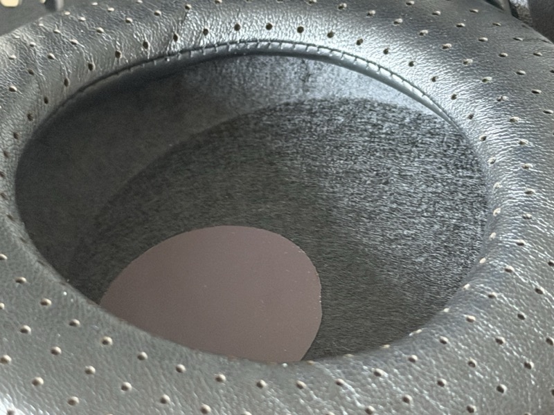closer look at the transducer through the pad