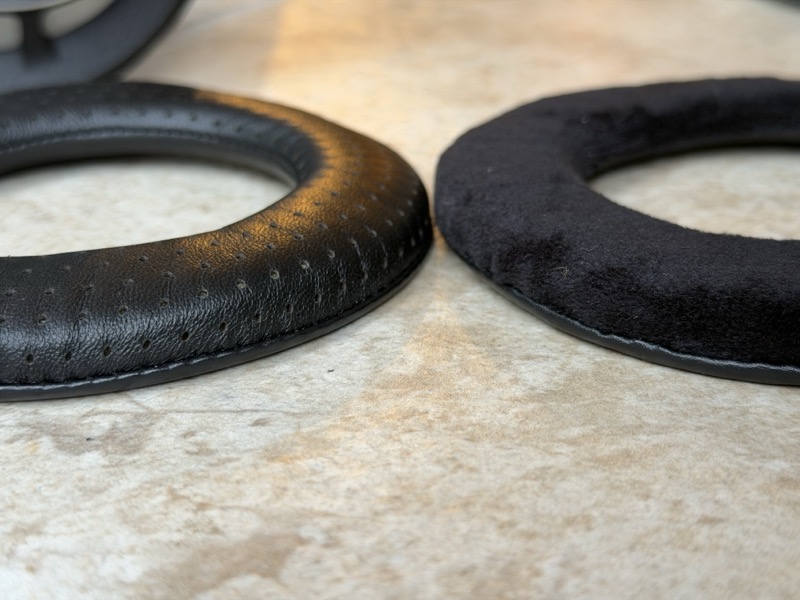 a closer side-profile look at the leather versus velour earpad construction