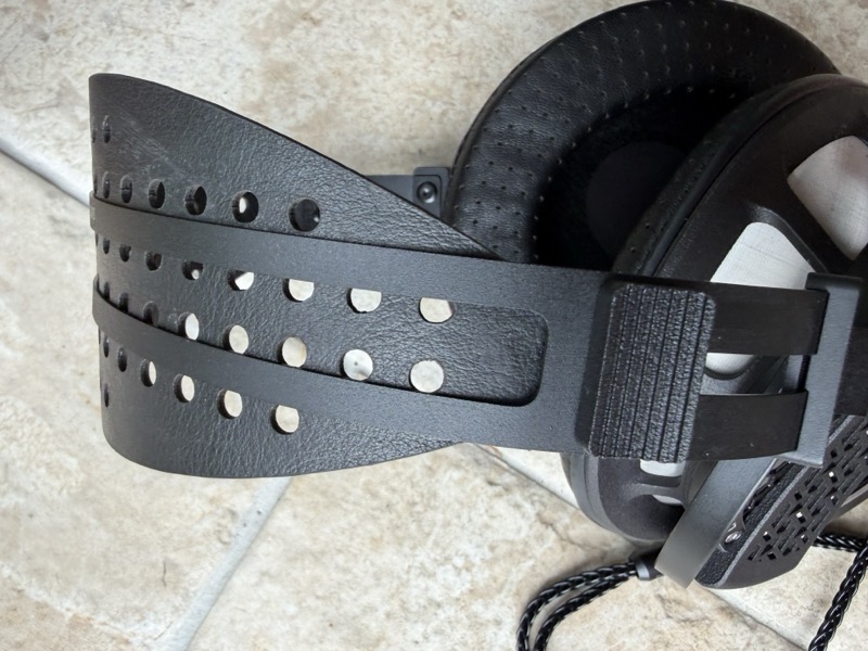 headband strap attachment