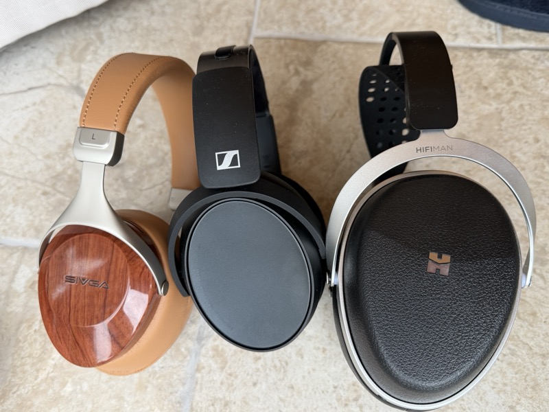 the HD 480 PRO alongside a Sivga and a HiFiMan